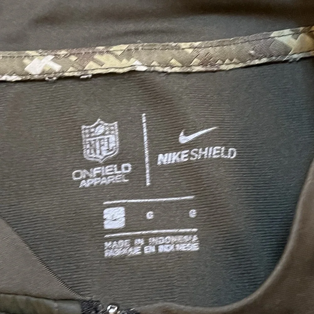 Nike Pullover Mens Large Salute to Service Green Camo USA 1/4 Zip NFL Flaw*